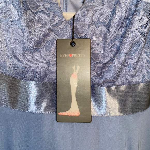 Cut mini dress - Picture 3 of 3